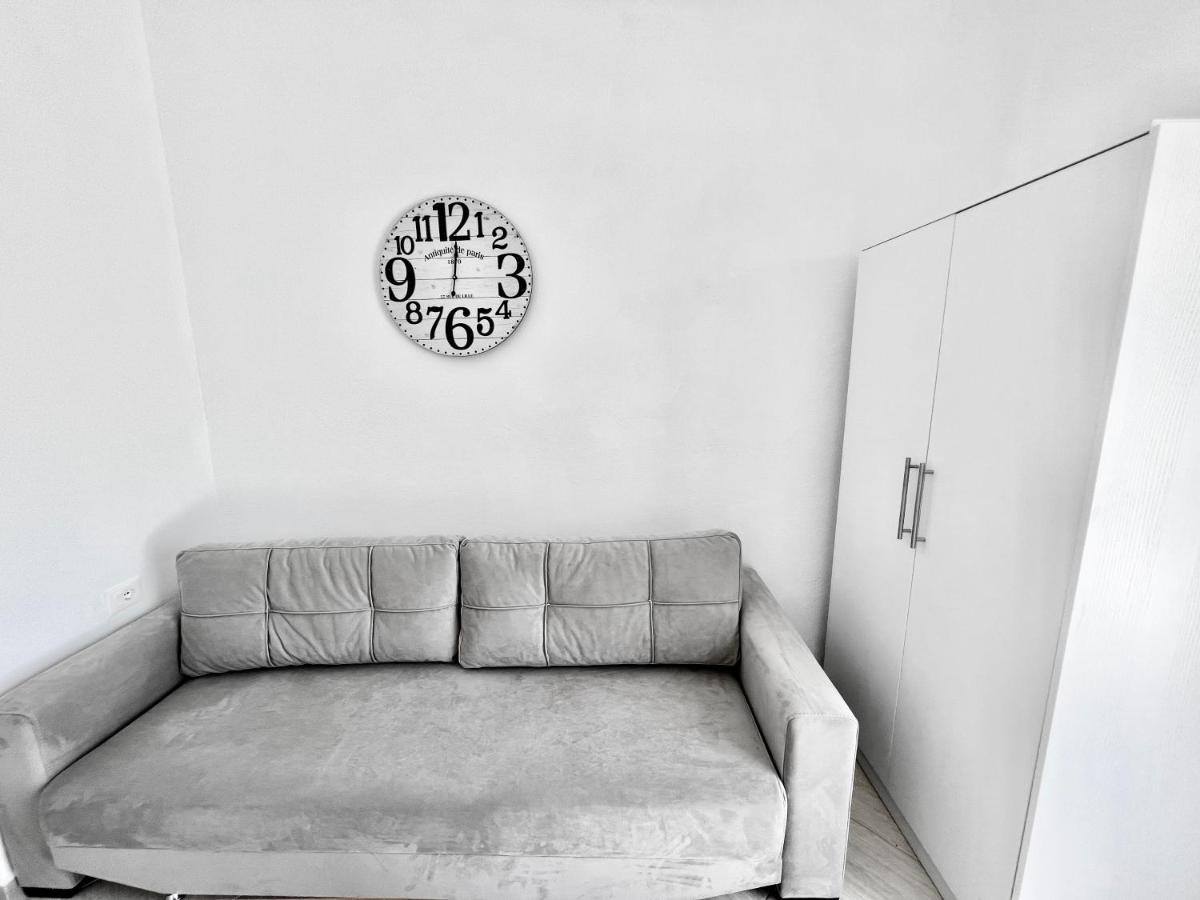 Propery Under Renovation Appartement Sarandë Buitenkant foto